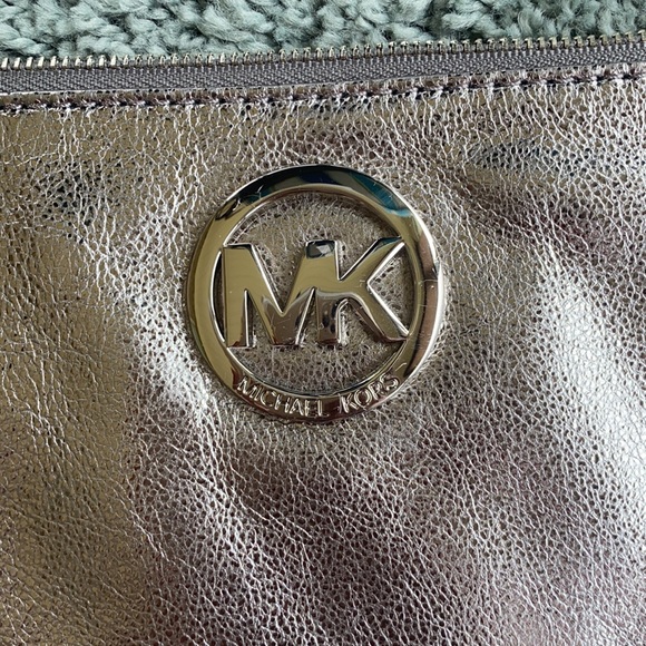 Michael Kors Wristlet - Picture 2 of 7